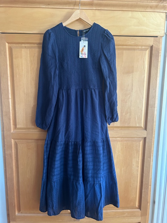 Dresses & Skirts - Pretty Garden Blue Dress New with Tags size Small